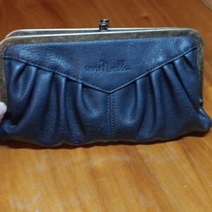 Simply Noelle blue kiss lock wallet